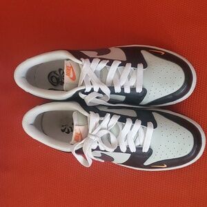 Nike Dunk size 7y